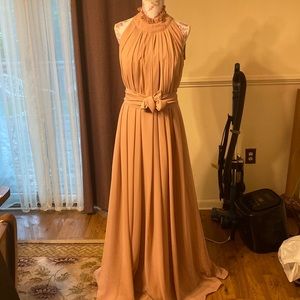 Pink/rose colored dress